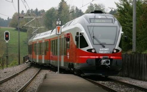 Baleset miatt késnek a vonatok a Győr-Veszprém vonalon