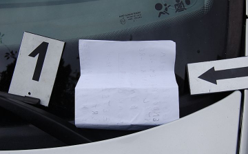 Rabolt, zsarolt, fenyegetett