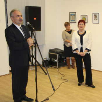 Siklósiné B. Judit Tűvarázs, zsinagógák gobelinben c. kiállítása