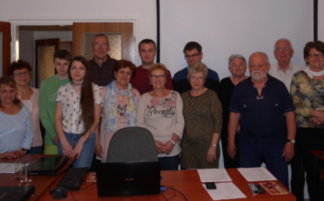 Véget ért az okostelefon tanfolyam