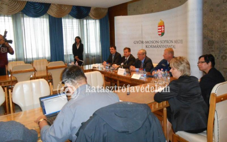 Rekordárvíz jöhet a Dunán