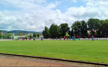 Jó játékkal döntetlen Dorogon