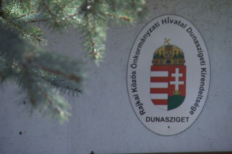 Lefoglalták a községházát