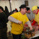 Kolbásztöltő verseny (Fotó: Nagy Mária)