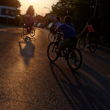 Gurul a város (Fotó: Horváth Attila)