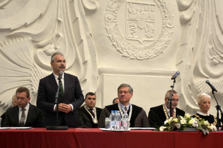 Tanévnyitó Ünnepi Ülés és Obeliszk-avatás