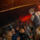 Anna And The Barbies -A Faházban