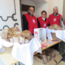 Szent Erzsébet napi kenyér osztás