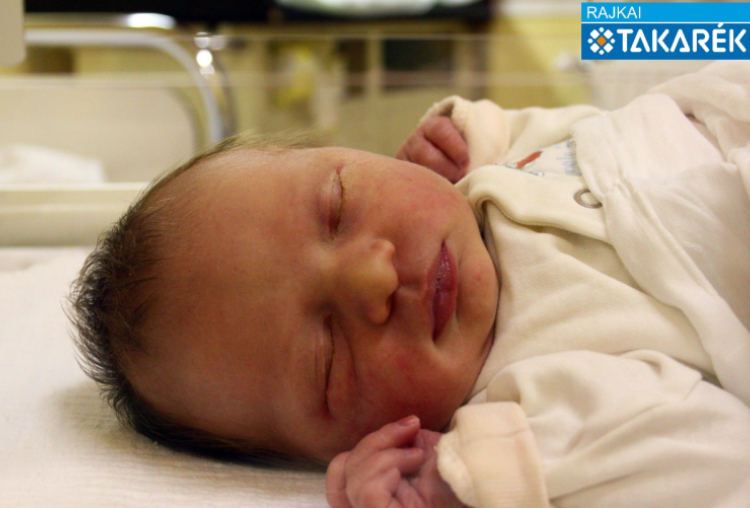 Takács Olívia, Farád