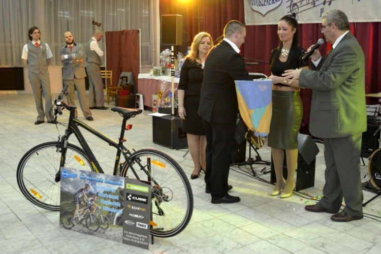 XVI. Mofém Zenészbál