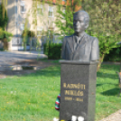 Költészet napi koszorúzás Ady Endre szobornál (Fotó: Nagy Mária)