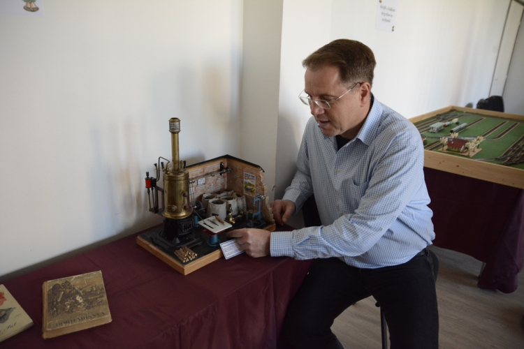 JÁTÉK ÉS KISVASÚT KIÁLLÍTÁS