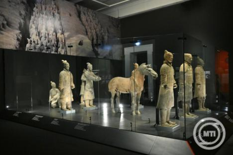 Megnyílt a kínai agyagkatonákat bemutató kiállítás a Szépművészeti Múzeumban