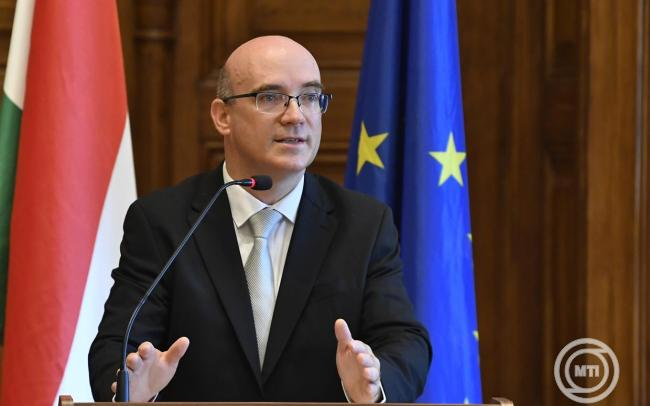 Maruzsa Zoltán: januártól átlagosan tíz százalékkal emelkedik a pedagógusok bére