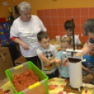 Pillangó Óvoda és Mini Bölcsőde, kolbásztöltés 