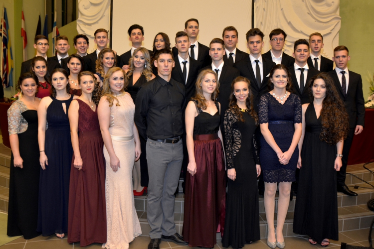 Kossuth Lajos Gimnázium szalagtűző - 12.BC osztály