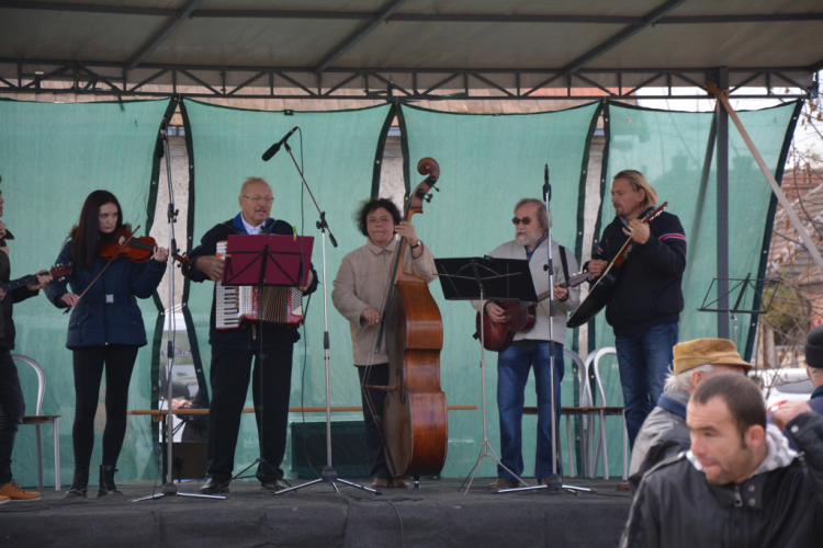 Erzsébet napi vigalom (Fotó: Nagy Mária)