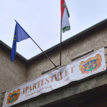 A Mosonmagyaróvári és Vidéke Ipartestület Székházának ünnepélyes birtokbavétele