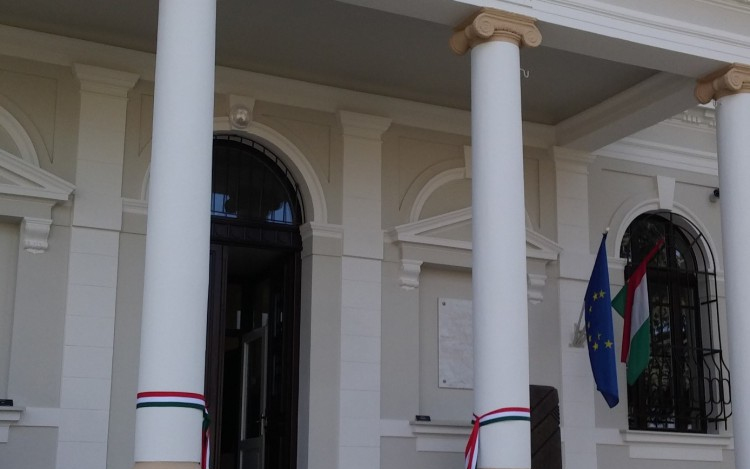 Régészeti korok hullámain