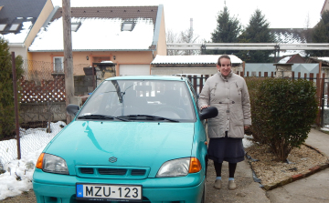 Irisz végre négy keréken