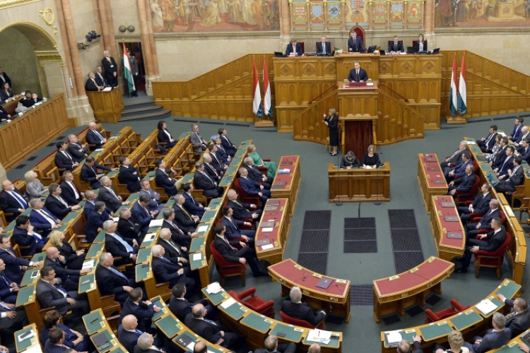 A számvevőszék tavalyi tevékenységét véleményezi a parlament 