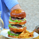 Hamburgerervő verseny az Englernél (Fotó: Patács Judit)