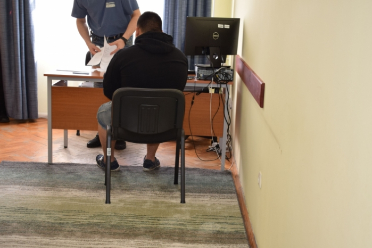 Egy 19 éves férfit gyanúsítanak a szekszárdi kislány megölésével