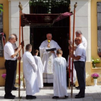 Ünnepi körmenet Mosonmagyaróváron