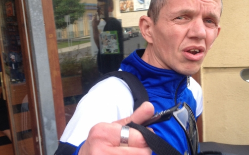 Lopott motorral közlekedett