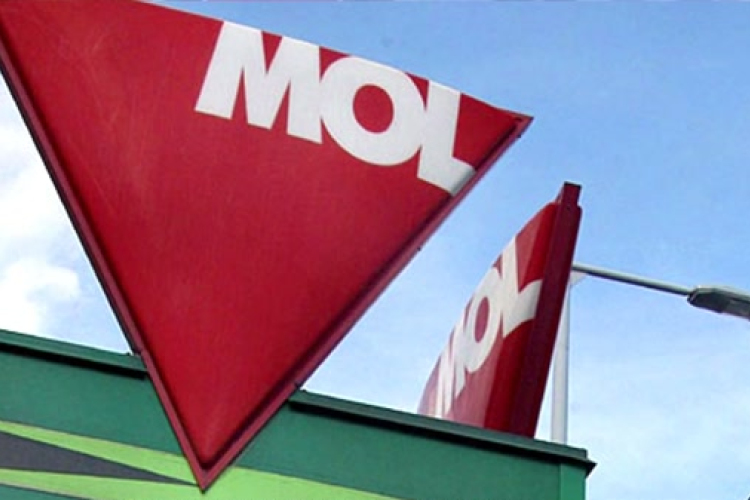 Kiszáll a Mol az INA-ból?