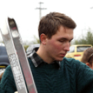 Kőrisfacsemetéket ültettek a diákok a Nolato Magyarország Kft telephelyén