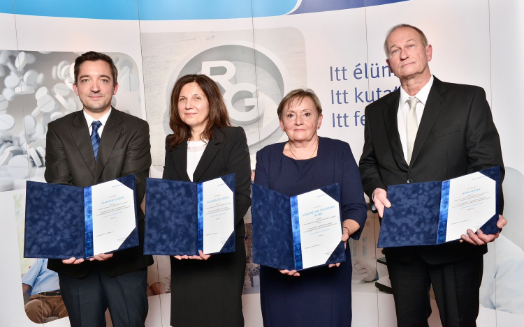 Kémiatanárokat díjazott a Richter