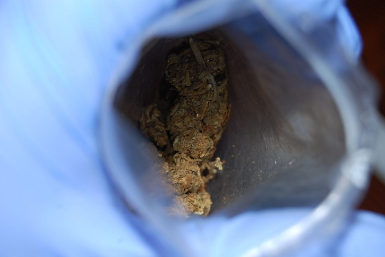 Kábítószer hatása alatt rongált 