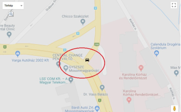 Közlekedési baleset történt a Régi Vámház téren