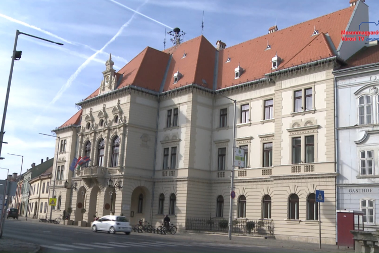 Közmeghallgatást tart a képviselő-testület