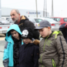 Kőrisfacsemetéket ültettek a diákok a Nolato Magyarország Kft telephelyén