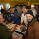 Kolbásztöltő verseny (Fotó: Nagy Mária)