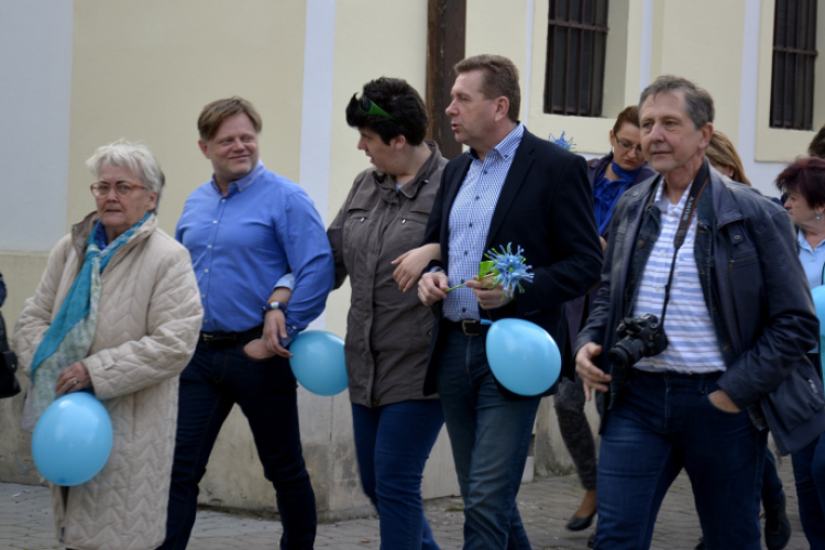 Kék séta - az autizmus világnapja