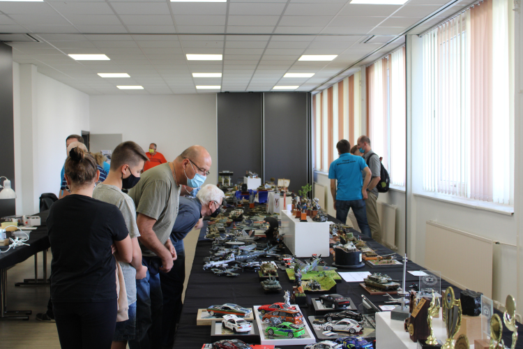 Makettkiállítás és konferencia