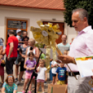 Apró Kezek, Csodakertek