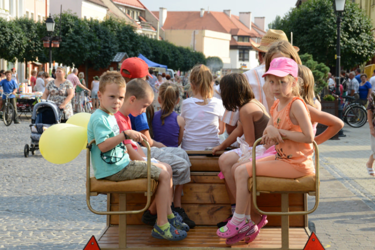 KULT-UTCA - Western Nap