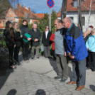 Költészet napi koszorúzás (Fotó: Nagy Mária)