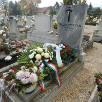 Koszorúzás Tallós Prohászka István sírjánál