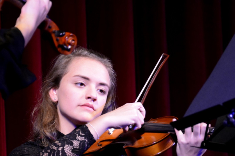 A Mosonyi Mihály Alapfokú Művészeti Iskola karácsonyi koncertje