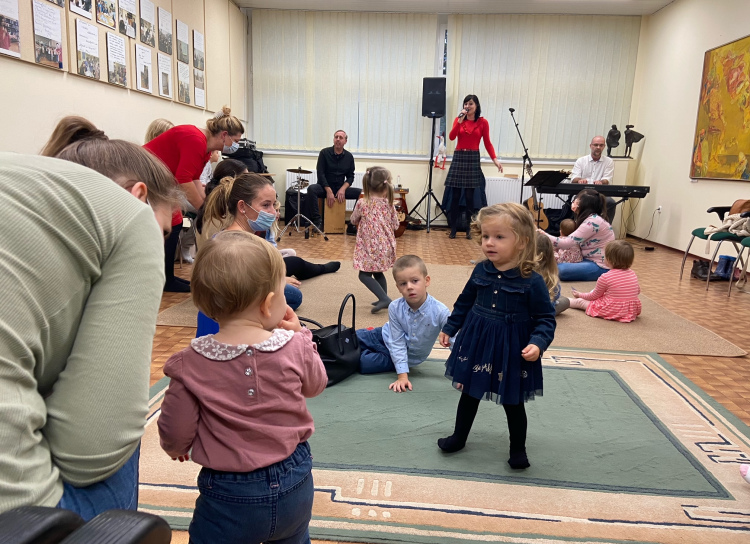 Lemezbemutatót tartott az Aranykapu zenekar