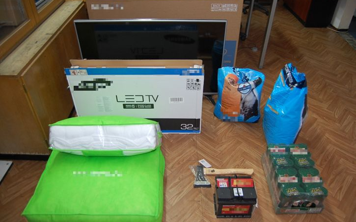 Rendőrkézen a bolti tolvaj