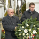 Koszorúzás Tallós Prohászka István sírjánál