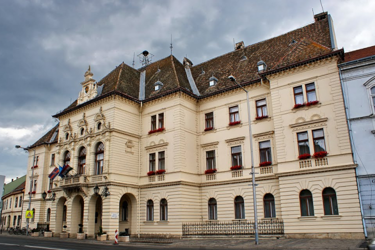 Pályázati felhívás védett épületek felújítására