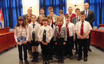 Diák sakkozók köszöntése a Városházán