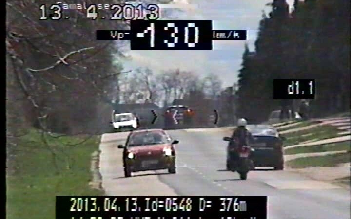 330 autós lépte túl a sebességet